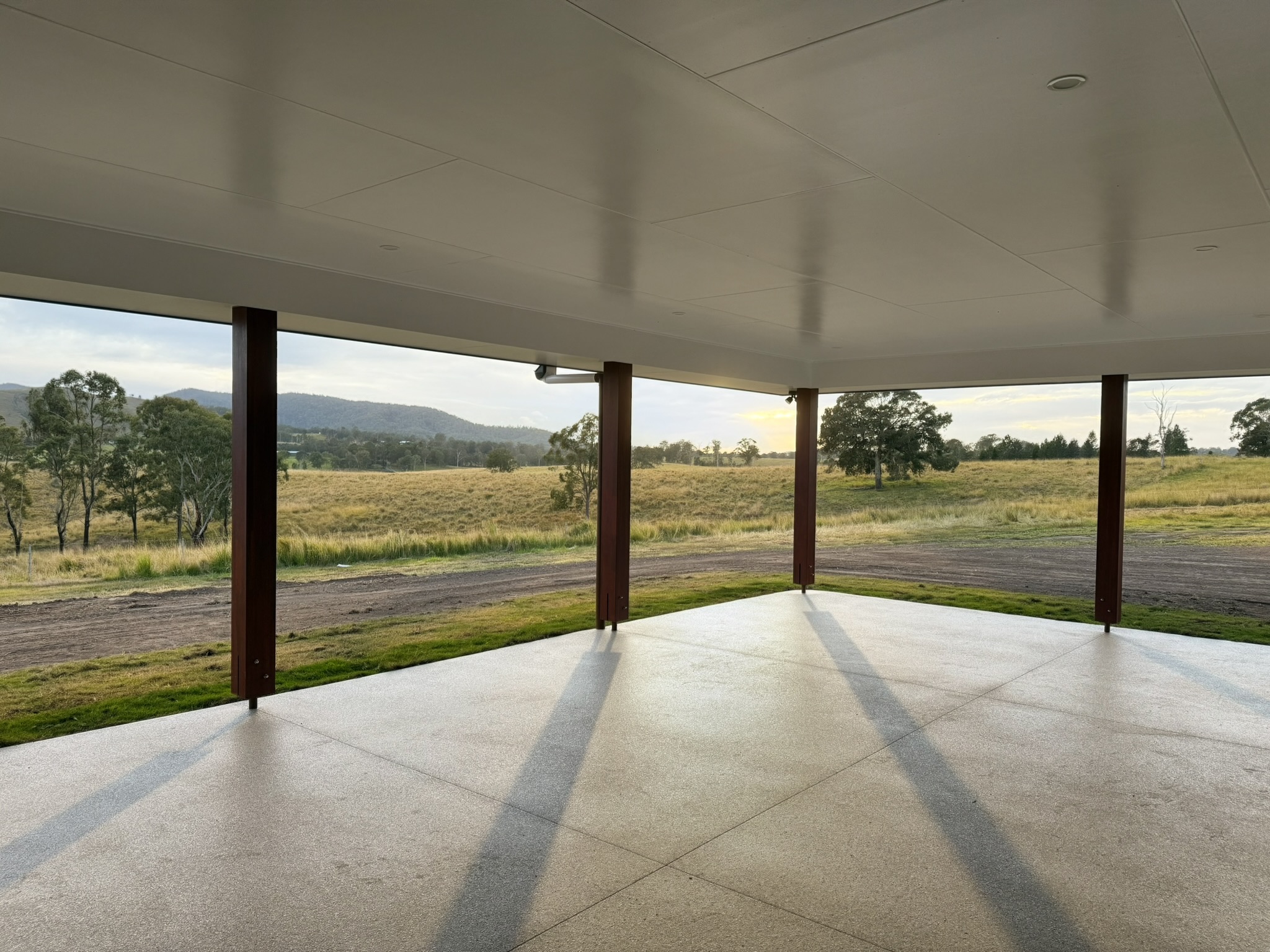 Bateman — photo 2